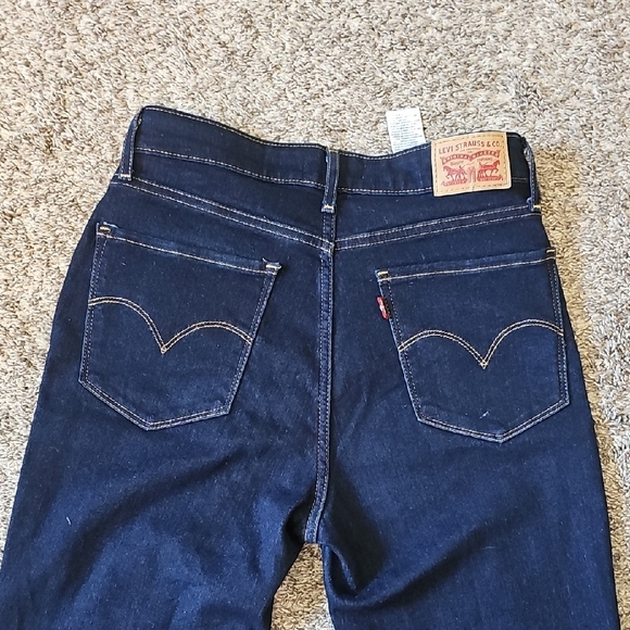 AWESOME LEVIS 725 HIGH RISE BOOTCUT JEANS - Picture 9 of 11